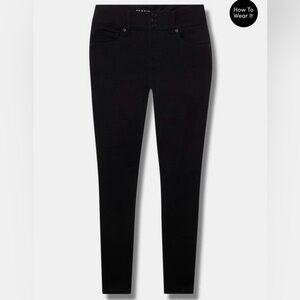 Torrid Black high waisted Skinny jegging Jeans 12 short